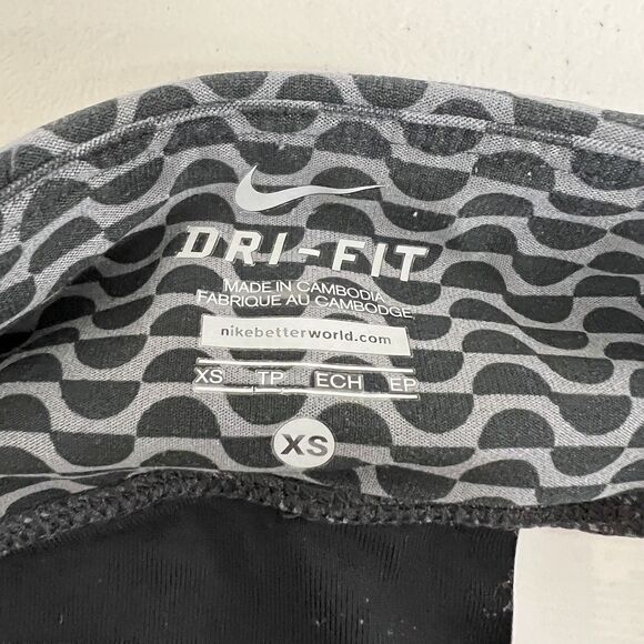 Nike Dri-FIT Polka Dot Crop Leggings XS Running Activewear Reflective Pocket - Picture 5 of 12